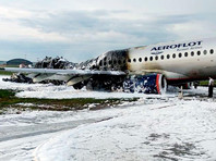 Самолет авиакомпании "Аэрофлот" SSJ-100 ("Сухой Суперджет 100"), следовавший в Мурманск, совершил экстренную посадку в московском аэропорту Шереметьево из-за возгорания