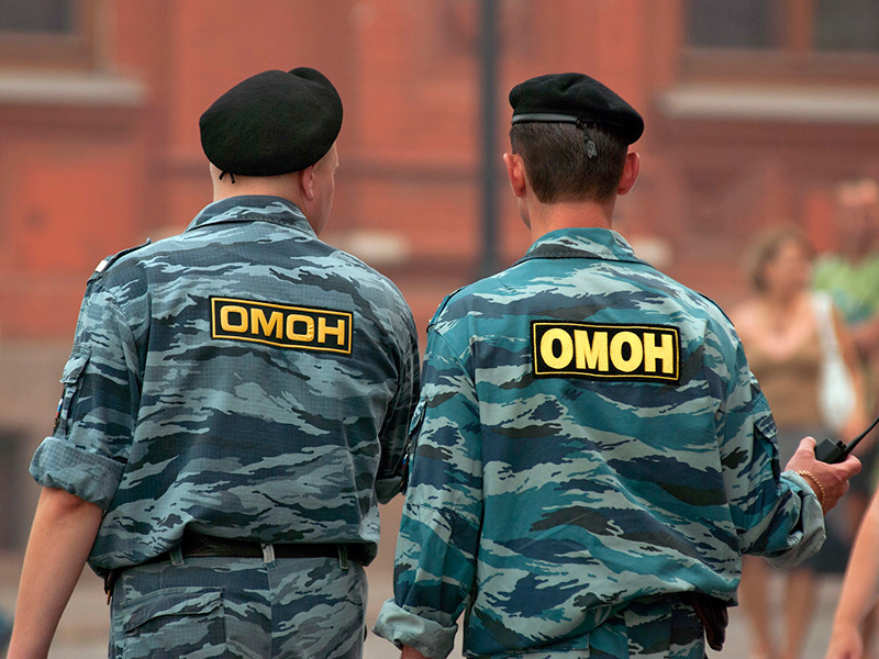 Одиозное "антиалкогольное" движение "Лев против" снова натравило ОМОН на москвичей в "Яме": около 30 задержанных
