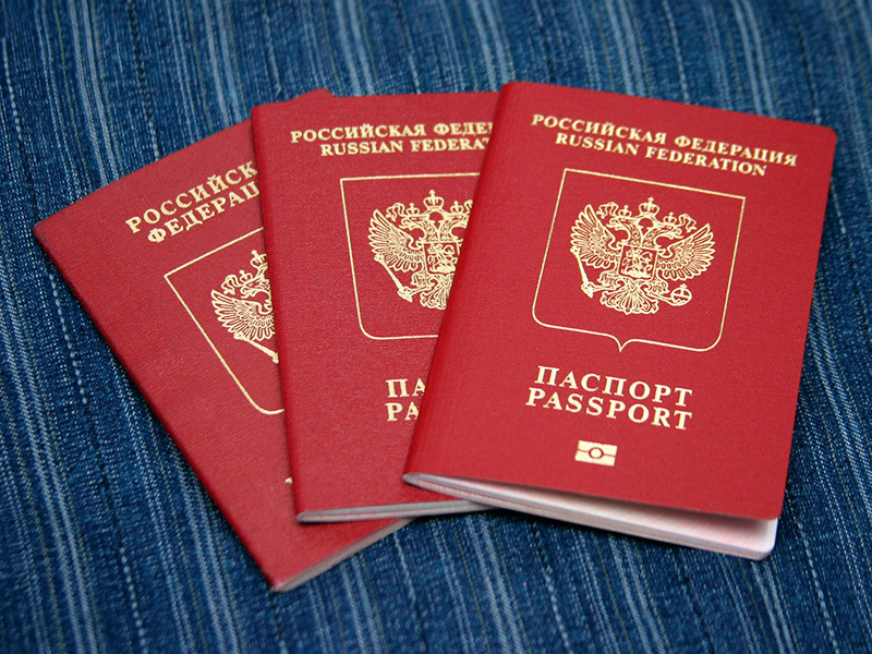 В России с 12 июня изменится порядок выезда детей за границу
