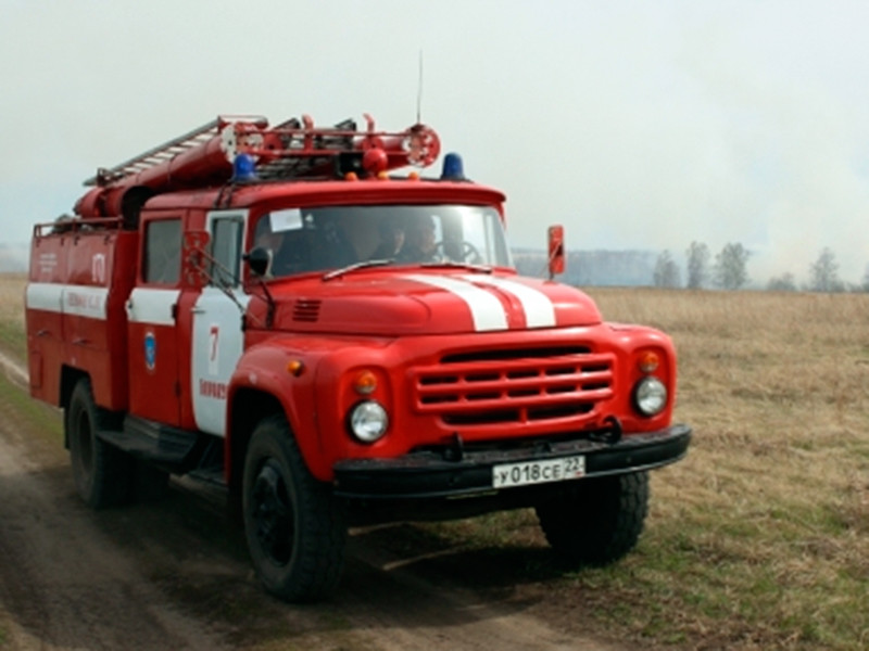 Больше всего возгораний зарегистрировано в Красноярском крае, где действует 89 пожаров на площади 83 тыс. 137 гектаров. Также пожары зафиксированы в Бурятии, на Чукотке, в Якутии, Ульяновской области, в Забайкалье, Иркутской области и других регионах



