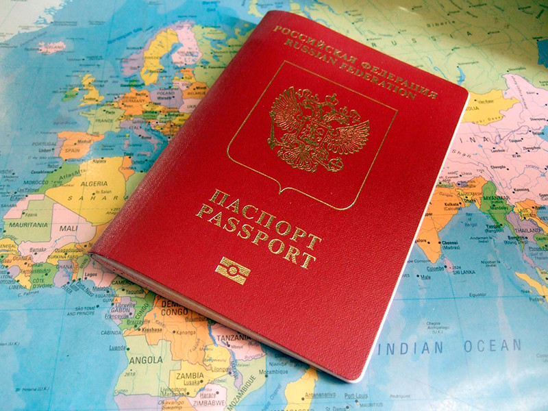 Сам Суханов признал, что намеренно на сообщал никому из покупателей паспортов о виртуальном статусе своего государства, так как они "сами должны были изучить информацию на сайте, потом уже обращаться"

