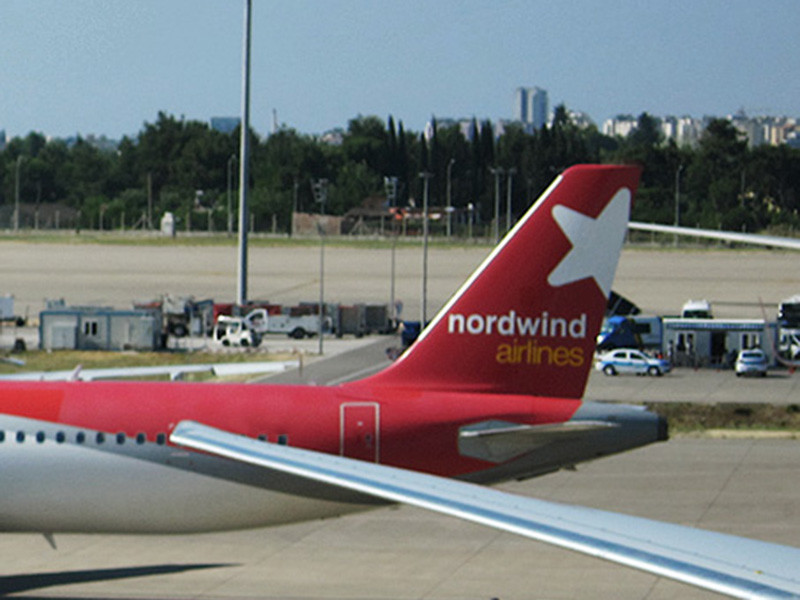 В аэропорту Шереметьево рейс Москва - Ереван авиакомпании Nordwind Airlines ("Северный ветер") прервал взлет из-за срабатывания сигнала о задымлении в кабине пилотов