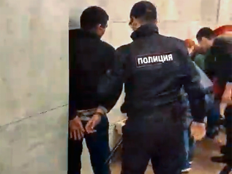 В Петербурге пассажир метро напал с ножом на двух глухонемых, не ответивших на его вопрос


