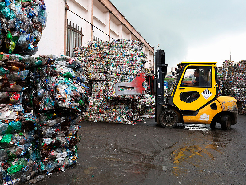 Россия на треть увеличила ввоз пластикового мусора из-за границы 