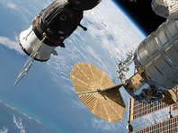 Роскосмос выяснил, откуда в бытовом отсеке космического корабля "Союз МС-09" взялась дыра, однако оставит эту информацию в тайне, сообщил глава госкорпорации Дмитрий Рогозин