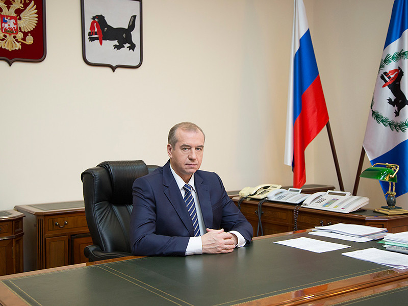 Губернатор Иркутской области, прибавив себе оклад, назвал "бессмысленными сигналами" указы Путина о повышении зарплат бюджетникам
