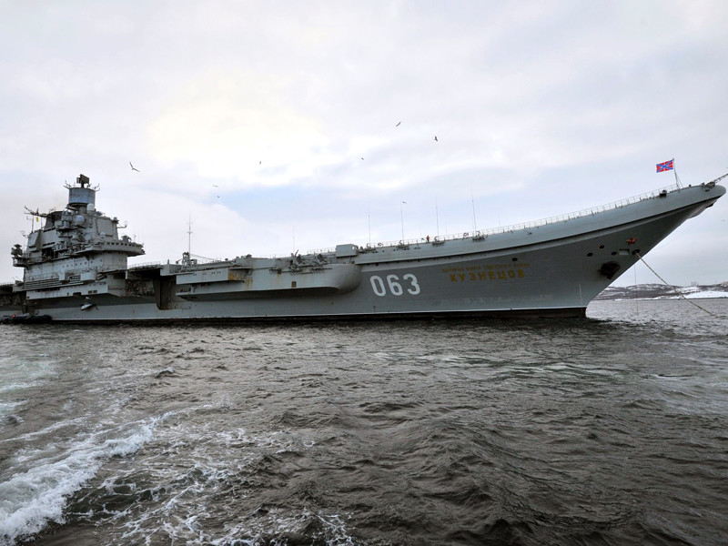 Пожар, поизошедший на российском авианосце "Адмирал Кузнецов" 12 декабря, нанес судну незначительный ущерб - сгорели в основном бытовые помещения