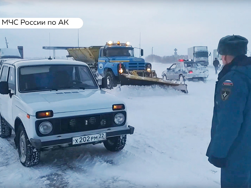 Режим чрезвычайной ситуации введен в трех районах Алтайского края в связи с метелью