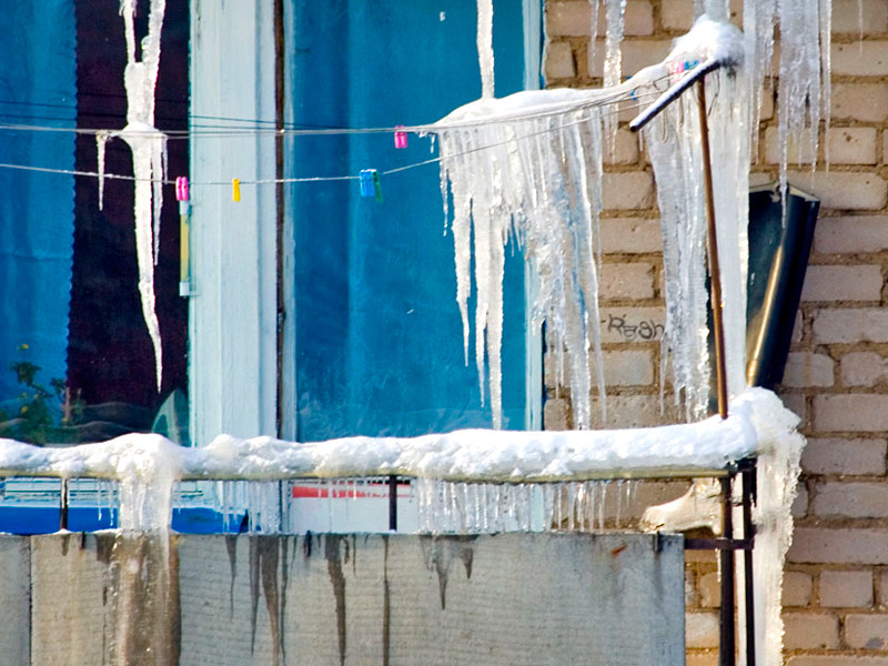 В Хабаровском крае оставленный на балконе младенец замерз насмерть