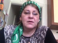 Член совета по правам человека при главе Чечни Хеда Саратова рассказала ТАСС, что пострадавшие обратились в дежурную часть полиции Грозного. Следственно-оперативная группа выехала на место "для выяснения обстоятельств" инцидента