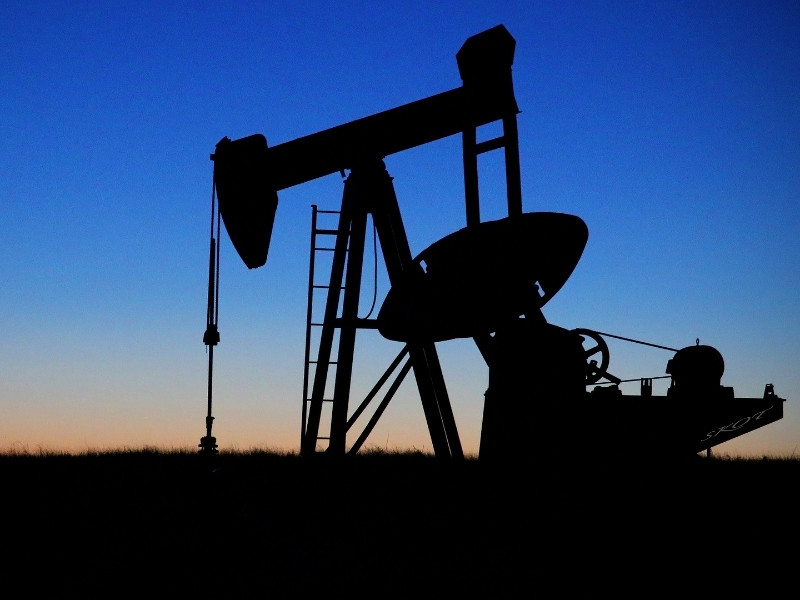 В Кремле отказались считать катастрофой падение нефтяных цен
