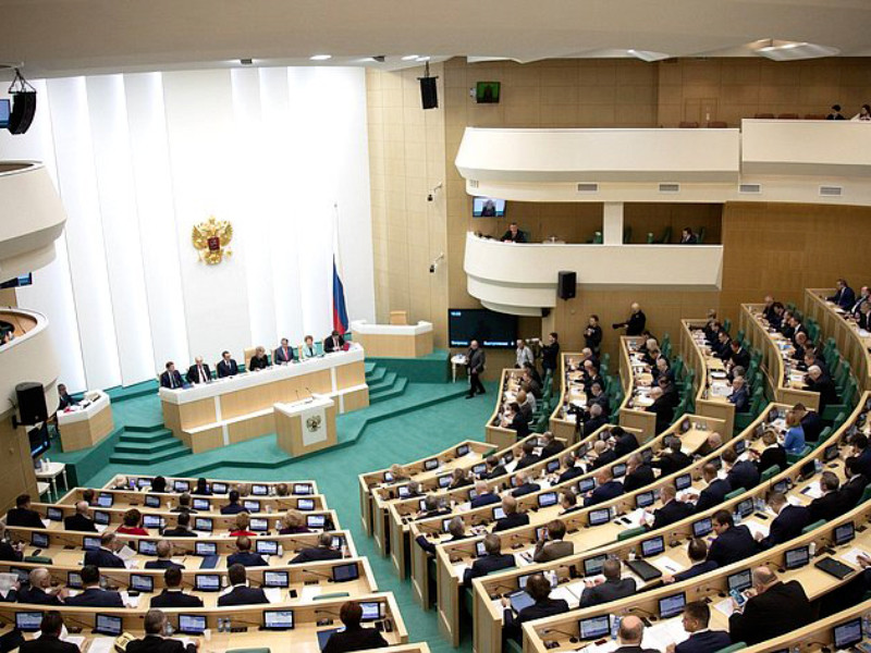 Совет Федерации поддержал законопроект о поправках в Конституцию спустя всего два часа после утверждения в Госдуме