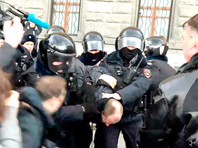 Десятки человек задержали у здания ФСБ на пикетах против "обнуления Путина" и политических репрессий, правозащитника Пономарева избили (ФОТО, ВИДЕО)