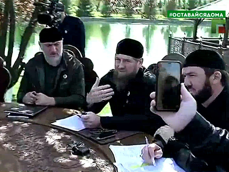 На территории Чечни 18 и 19 апреля будет действовать строгий карантин, объявил глава республики Рамзан Кадыров на заседании штаба по коронавирусу