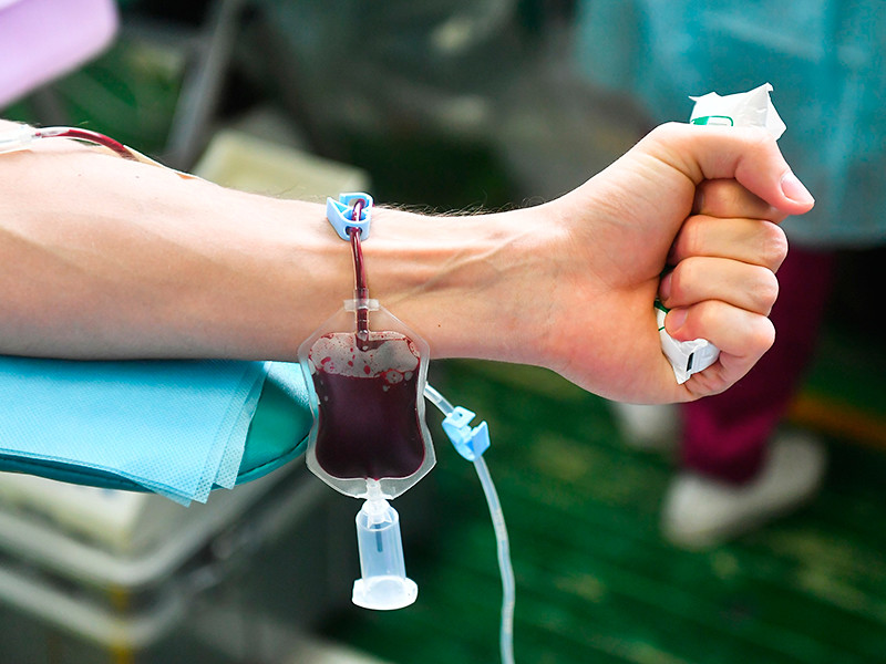 В Москве выздоровели трое пациентов, которым перелили плазму крови переболевших коронавирусом