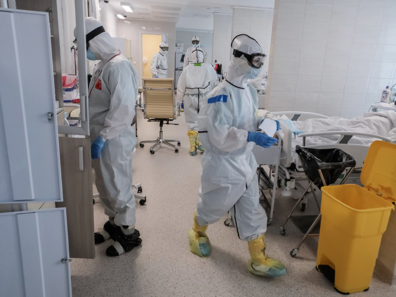 Инфекционисты заявили, что взрывного пика заболеваемости коронавирусом в России может и не быть