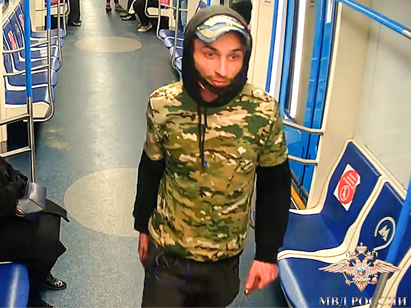 Столичные полицейские задержали жителя Подмосковья, подозреваемого в хулиганстве в Московском метрополитене
