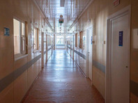 Коридор в модульном корпусе инфекционной больницы Севастополя