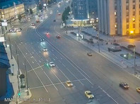Вечером 8 июня Михаил Ефремов выехал на встречную полосу на Смоленской площади и столкнулся с автомобилем Lada, принадлежащим компании по доставке еды. Водитель Lada был госпитализирован и впоследствии скончался от полученных травм