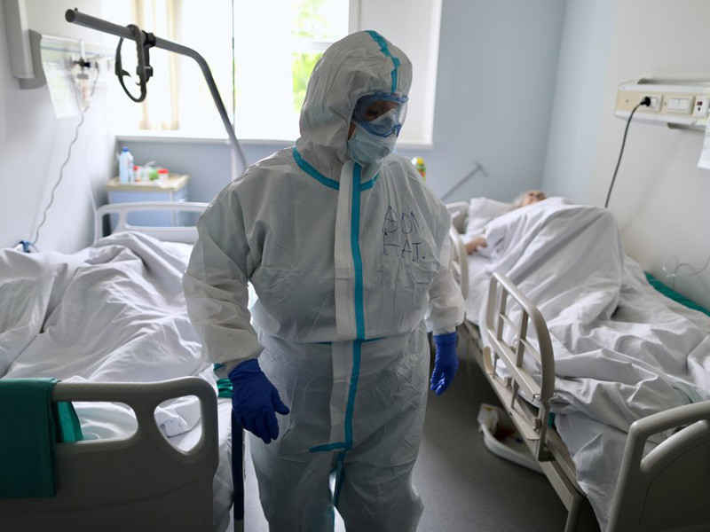За последние сутки в России выявлено 8536 новых случаев коронавируса, из них 3287 (38,5%) - активно у контактных лиц без клинических проявлений болезни, сообщает Telegram-канал федерального оперативного штаба. За сутки скончались 178 человек