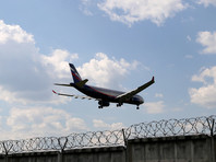 На прошлой неделе "Ведомости" выяснили, что "тайные" рейсы за границу совершает "Аэрофлот"