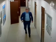 В Иркутске попавшийся на взятке чиновник пытался убежать при появлении силовиков (ВИДЕО)