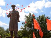 В Нижегородской области к параду Победы открыли памятник Сталину и хотят построить "Сталин-центр" (ФОТО, ВИДЕО)