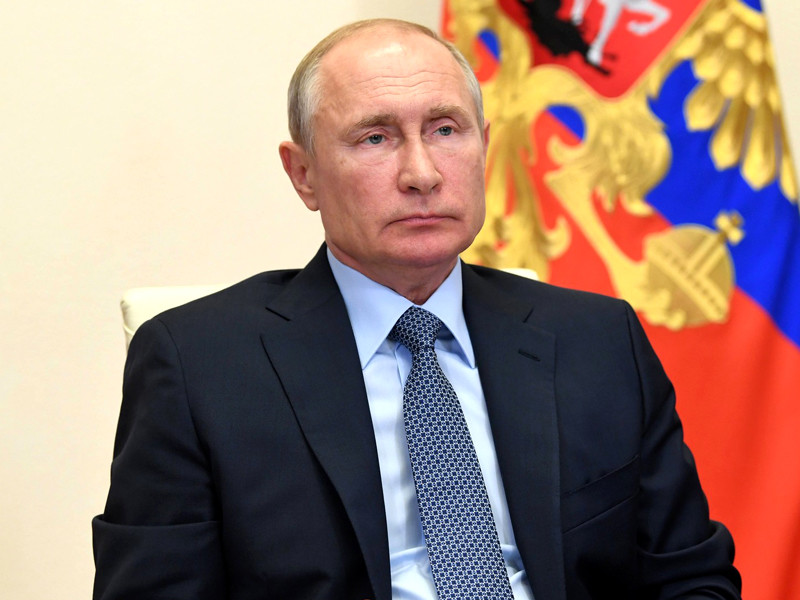 Президент РФ Владимир Путин около 15:00 выступит с телеобращением к россиянам