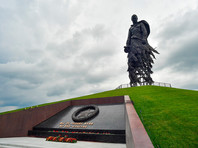 Думские борцы с иностранным вмешательством проверяют статью "Медузы", в которой памятник в Ржеве сравнили с дементором