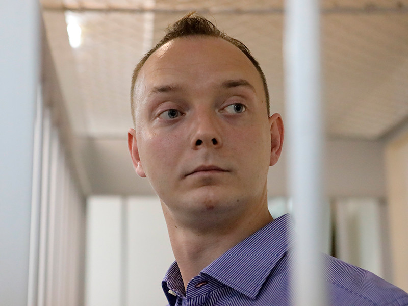 Военные эксперты о деле журналиста Сафронова: у него есть враги и в ОПК, и в правительстве, он мог больно задеть их в своих статьях