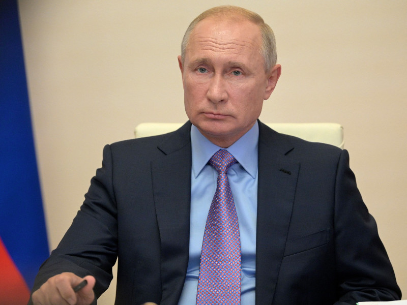 Владимир Путин получает от Федеральной службы охраны (ФСО) соцопросы, отражающие "мрачные" настроения в обществе и отношение граждан к власти