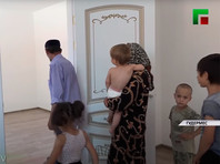 Власти Чечни подарили новый дом семье мужа Мадины Умаевой, умершей и спешно похороненной в Гудермесе