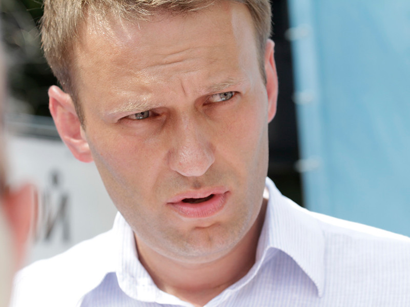 Медики рассчитывают в течение дня поставить диагноз оппозиционеру Алексею Навальному, который находится в коме в реанимации омской больницы