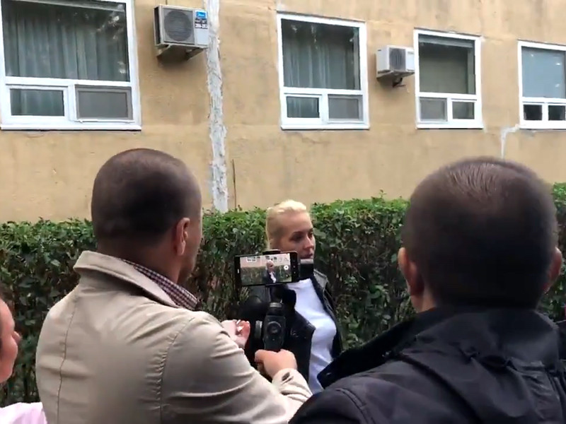 Юлия Навальная сообщила, что родственникам не дают возможности поговорить с немецкими врачами