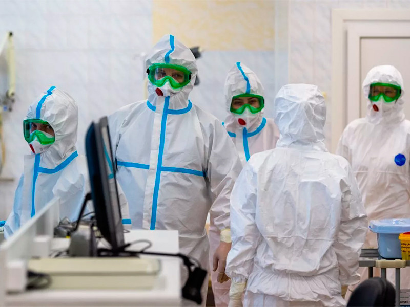 За последние сутки в России выявлен 4921 случай коронавируса в 83 регионах, 121 человек скончался