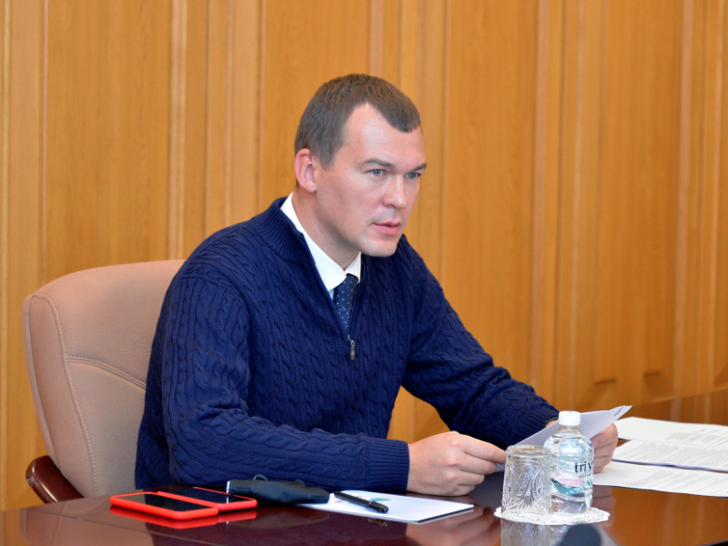 Михаил Дегтярев планирует разрешить чиновникам летать в бизнес-классе