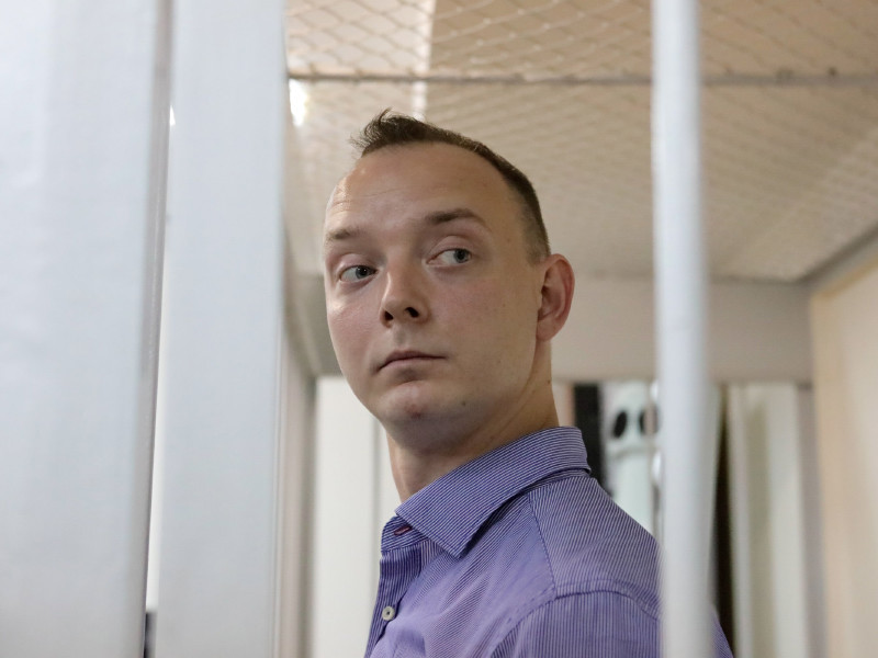 Журналисту Сафронову запретили общение с родственниками