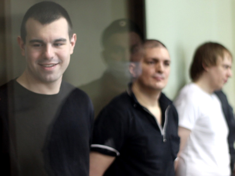 6 августа Люблинский районный суд Москвы признал виновными и приговорил к реальным и условным срокам семерых подсудимых по так называемому делу "Нового величия"