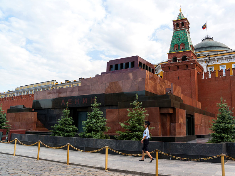 Союз архитекторов России принял решение об отмене конкурса по ре-использованию Мавзолея Владимира Ленина на Красной площади