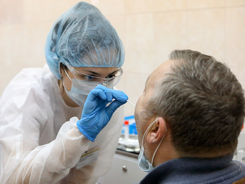 Число официальных случаев коронавируса в России превысило 1 миллион