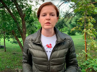 Кира Ярмыш, сопровождавшая политика в поездке, сообщила, что в то утро перед полетом Навальный не ел и не пил ничего, кроме чая, который купил в кафе на территории томского аэропорта Богашево