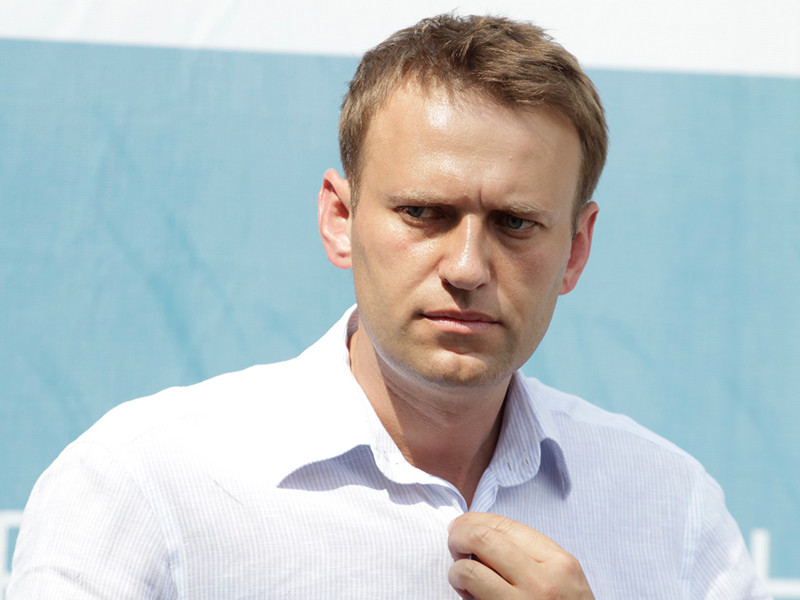 BBC восстановила хронику помощи Навальному в самолете до госпитализации в Омске