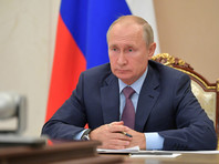 Президент России Владимир Путин прислушивается к мнению специалистов, "а они в один голос говорят", что необходимости в локдауне нет