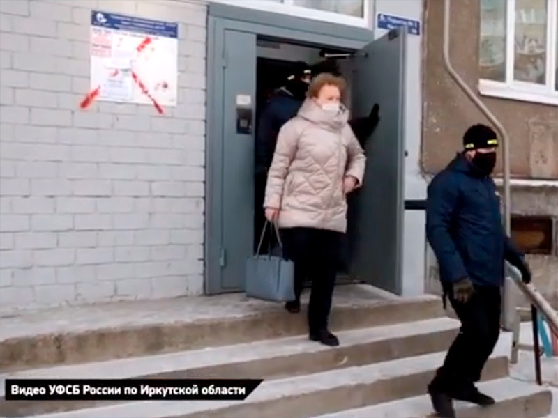 Сотрудники Следственного комитета РФ, ФСБ и полиции задержали бывшего руководителя министерства здравоохранения Иркутской области Наталью Ледяеву, подозреваемую в мошенничестве в особо крупном размере
