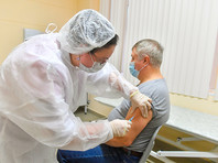 С понедельника, 28 декабря, жители Москвы старше 60 лет могут записаться на вакцинацию от коронавируса в поликлинике, сообщил мэр столицы Сергей Собянин
