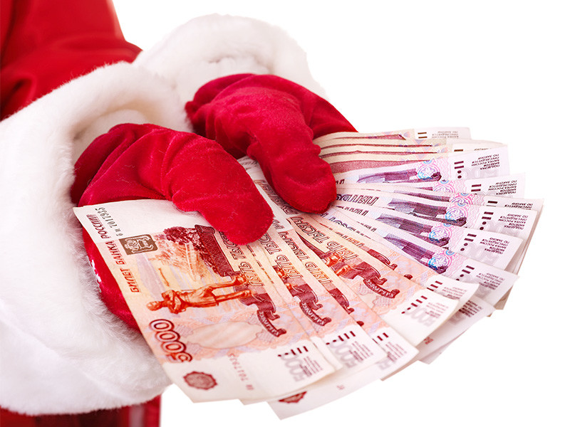 Российскому Деду Морозу насчитали "отнюдь не волшебную" пенсию немногим больше 10 тысяч рублей
