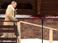 Владимир Путин принял участие в крещенских купаниях