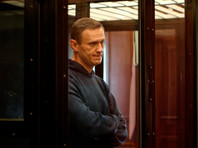 2 февраля Симоновский районный суд Москвы принял решение заменить условный срок Навальному по делу "Ив Роше" на 2 года 8 месяцев колонии