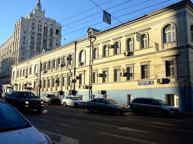 Басманный суд Москвы заочно арестовал бизнесмена, которого СК называет "спонсором" ФБК