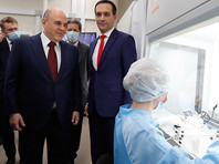Основной объем массовой вакцинации от коронавируса должен быть завершен до осени, заявил премьер-министр РФ Михаил Мишустин в ходе посещения центра "Вектор"